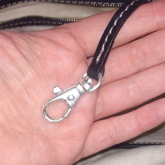 Michael Kors Black Studded Shoulder Bag With Dust Bag And Key And Lock Nwot ✨✨✨✨ - Picture 7 of 8